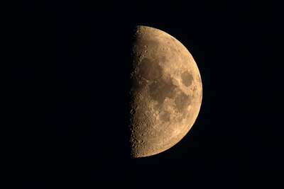 moon2.jpg