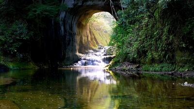nomizo-falls-kimitsu-japan-backiee-4K.jpg