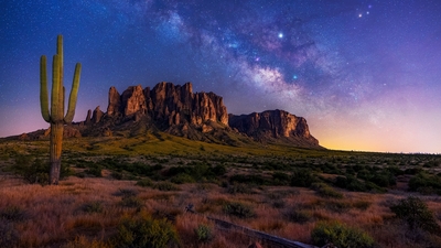 wallpapersden.com_desert-4k-2021_2560x1440.jpg